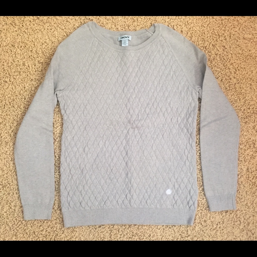 DKNY light gray sweater Medium